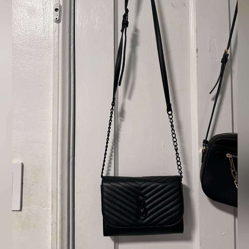 Steve Madden
Bniomi Small Crossbody